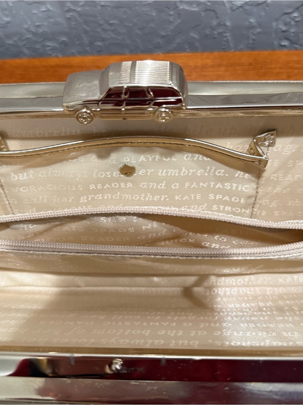 Kate Spade Clutch "Off We Go" California License Plate Clutch Collector’s Item - Picture 7 of 12